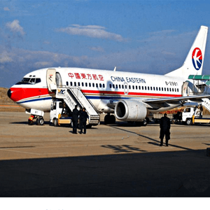 胶东空运公司航空快运业稳步发展的原因是什么？